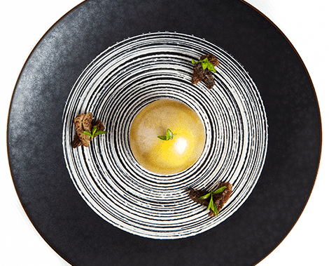 eclats-morilles-cremees-vin-jaune-foie-gras-bergamote-par-julien-roucheteau470x379