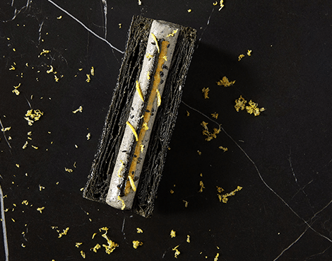 Mille-Feuille au sésame noir et citron Meyer